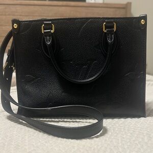 Louis Vuitton onthego PM
